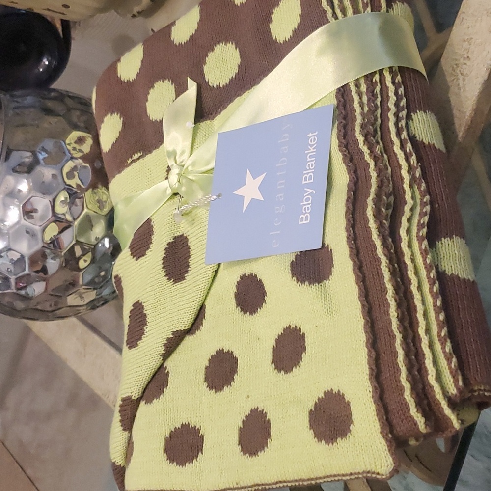Elegant Baby knit blanket